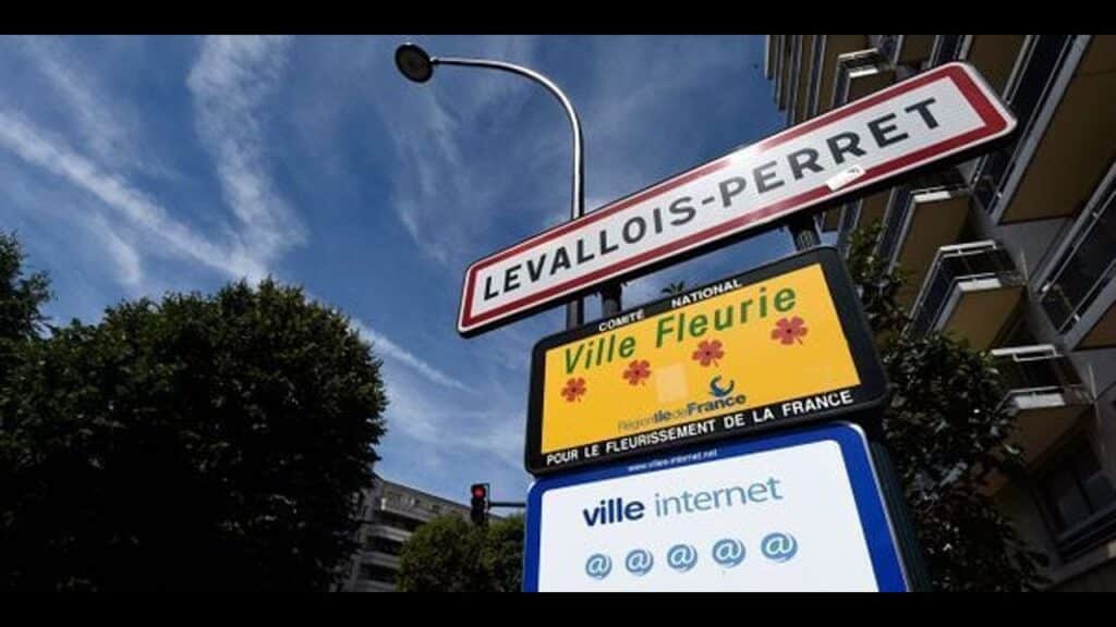 , (Levallois-Perret): Le marché de Levallois-Perret détruit par un incendie, les habitants provisoirement relogés