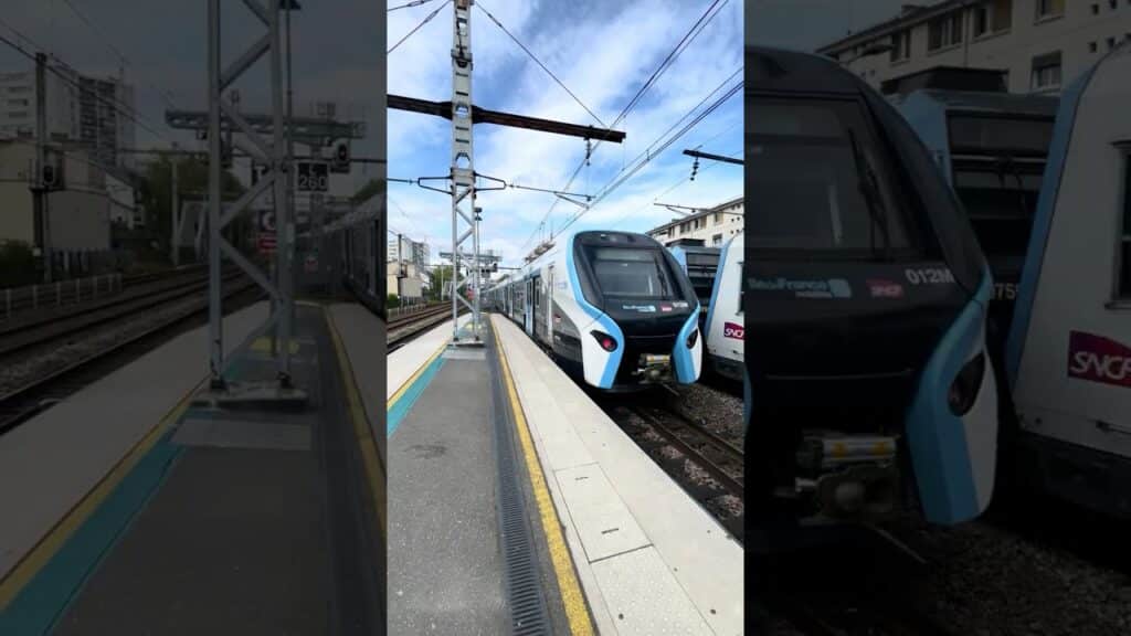 , Départ d’un RER NG (Z58500) à Maisons-Alfort – Alfortville